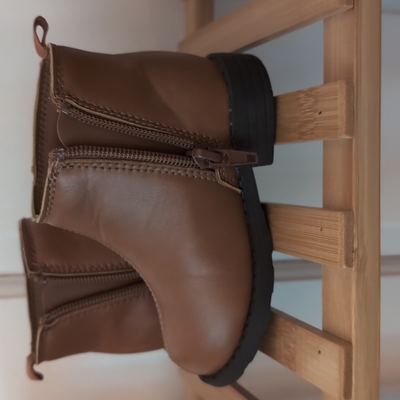 Carter toddler boots - Picture 3 of 4